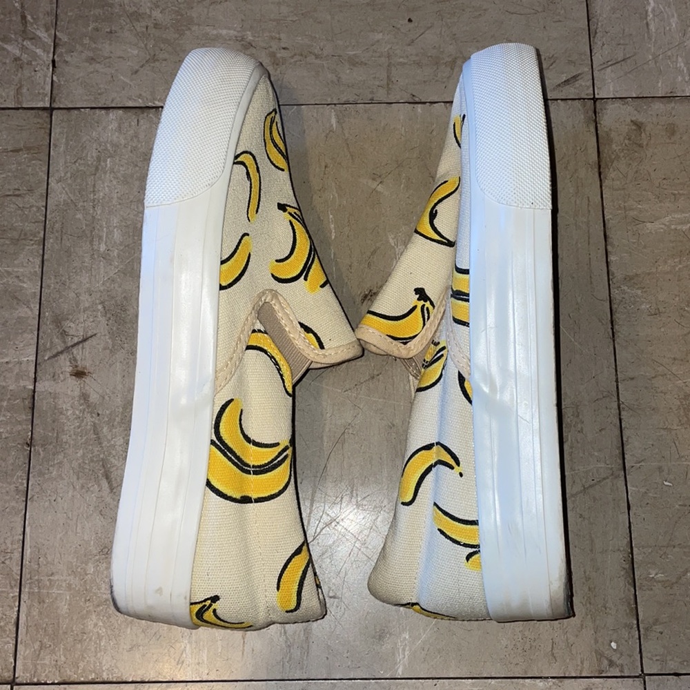Banana Print Slide In Shoes-Size 10 - Picture 3 of 6